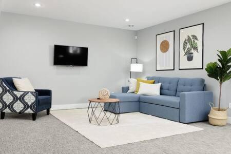Bright New 1 Bedroom Private Secondary Basement Suite Норт-Ванкувер Екстер'єр фото