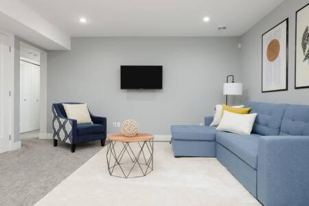 Bright New 1 Bedroom Private Secondary Basement Suite Норт-Ванкувер Екстер'єр фото
